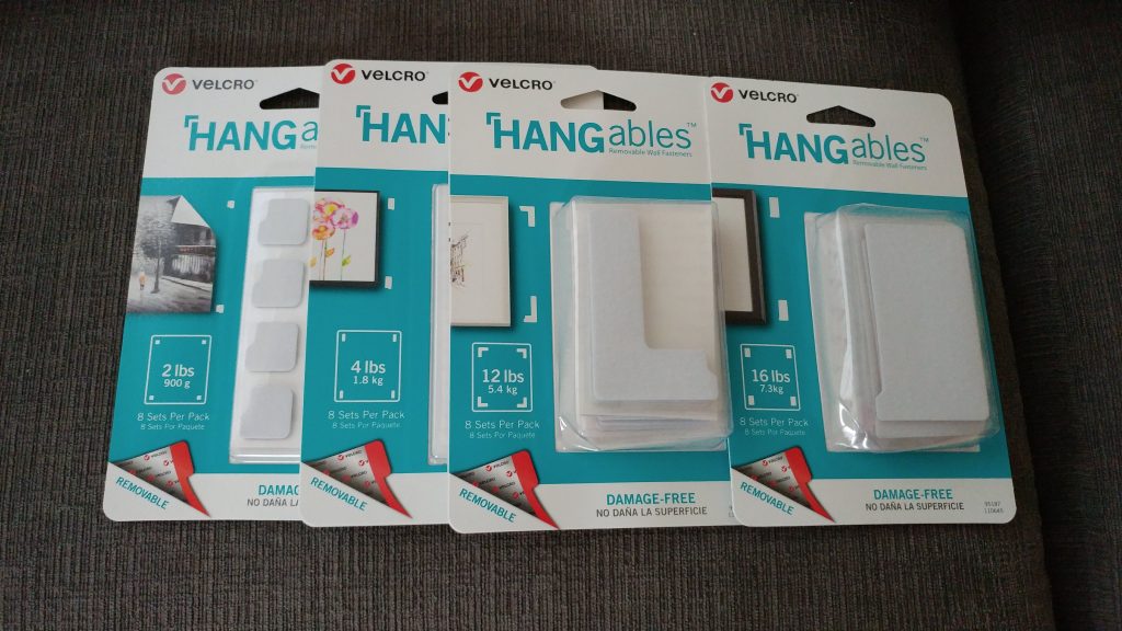 Holiday Decorating with VELCRO® Brand HANGables™ Removable Wall Fasteners